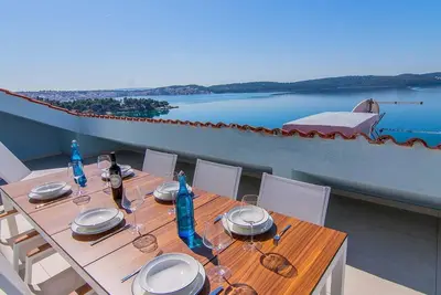 Image de Appartement de vacances pour 6 personnes env. 110 qmà Trogir, Dalmatie (Kastel et environs)