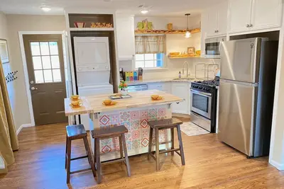 Image de Houston Cozy Cottage Home, Dog Friendly Home Gated