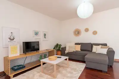 Netos Apartment - By Wehost