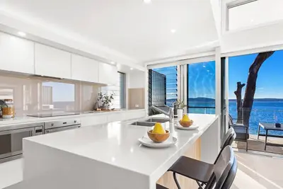 Image de Baydream on the Beach - With Breathtaking Water Views