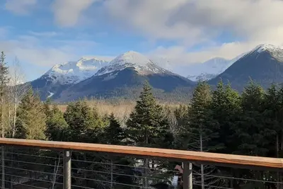 Alyeska Views - 4 bdr. 2. 5 bath
