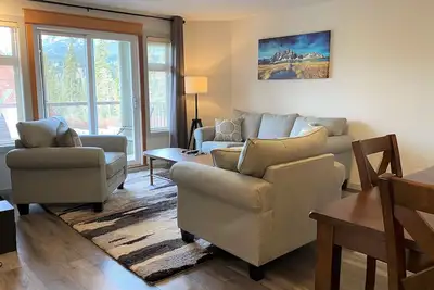 Image de Canmore Mountain Place