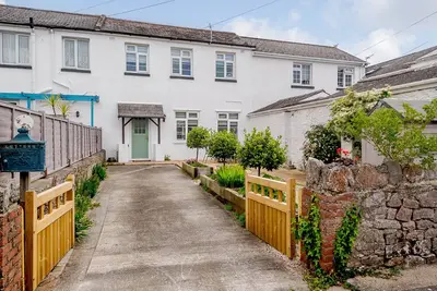 Martingale, family friendly, with a garden in Torquay