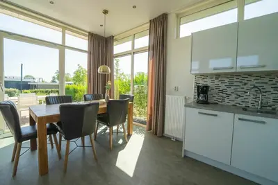 Image de Belle maison de vacances privée pour 6 personnes avec Wifi, piscine, Tv, terrasse et parking