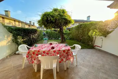 Image de Maison de ville avec jardin et piscine partagée
