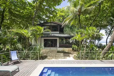 Image de Nekáui, Beachfront Villa 1
