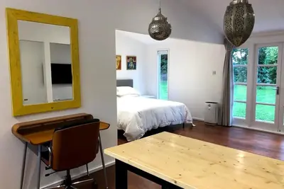 Image de Modern cabin with wifi and smart Tv