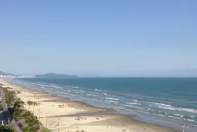 Image de Appartement face à la mer avec barbecue sur le balcon