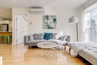 Image de Bel appartement rénové avec balcon sur Le Plateau!