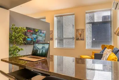 Image de Downtown Haven w/ WiFi & Rooftop