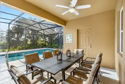 Image de 498 - Fabulous 5 Bedroom Home with Private South Facing Pool