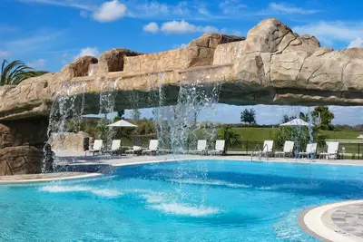 Image de Luxury Resort Amenities & Golf Membership; Pets Welcome; Lakefront Retreat