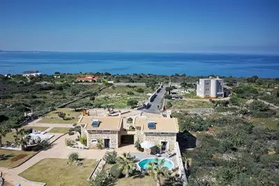 Queens Villas Catherine