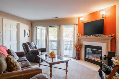 Image de 2 King Bed, 2 Bath Walk-in Condo - Private Patio