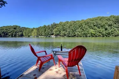 Image de Family focused large lakefront home with private dock!