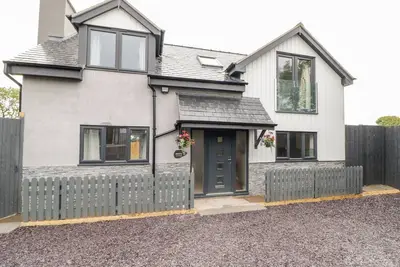 Image de Hunters Cottage, pet friendly, country holiday cottage in Benllech