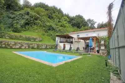 Image de Villa de luxe avec piscine privée et jacuzzi