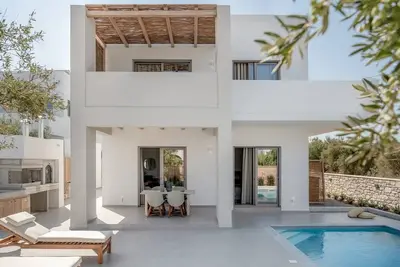 Image de 500mt to the beach★Walk to Market & Taverna★Lux villa★Sea view★Private Pool