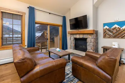 Image de Condo in River Run with Courtyard & Mountain Views from Private Balcony!