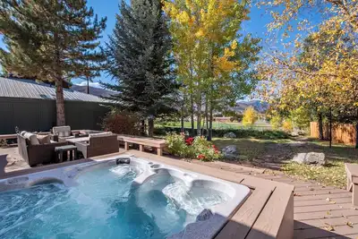 Image de Long term stays [28+ nights] in Basalt w/ hot tub & near skiing