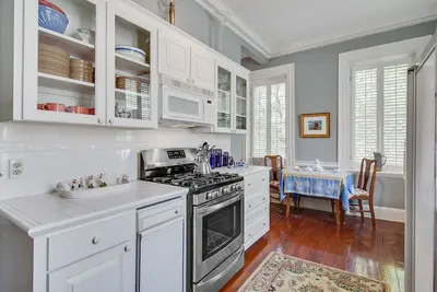 Image de Charming 30-day rental condo in the French Quarter with patio, dog-friendly