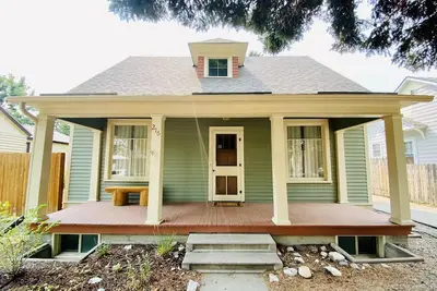 Image de Spacious downtown home walking distance to restaurants and Yellowstone River