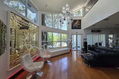 Image de Led Artsy Retreat -Jacuzzi/Bbq