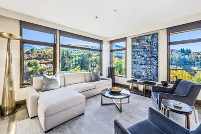 Image de Pop Art Villa Riverfront | Riverside Residence 2b