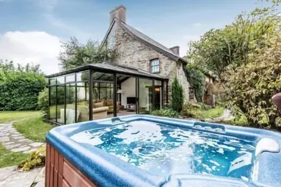 Image de The Farmhouse - perfect for families to share, private hot-tub and fabulous shared leisure facilitie