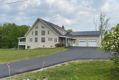 Image de Newer house for quiet groups, great views near Cornell and Ithaca downtown, 6-11