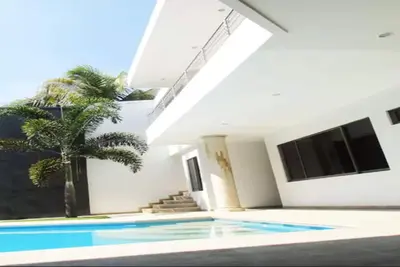 Image de Spectacular House With Private Pool