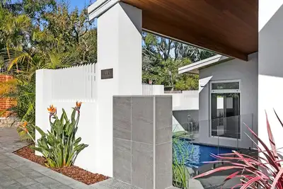 Image de Luxury Villa With Pool In Central Fremantle. King Size Bedrooms With Ensuites.