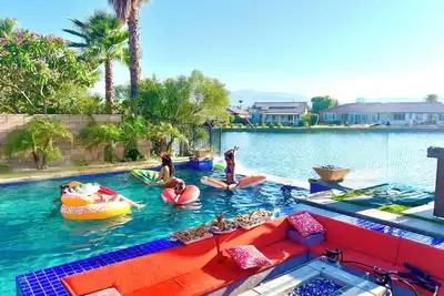 Lakefront Oasis in Indio Terra Lago. #Bachelorettes heaven with large misty pool.