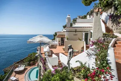 Image de Villa Oriana Private Pool Villa, 35 Meters from the beach, stunning views.
