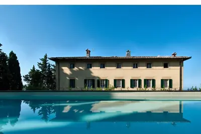 Image de Villa avec piscine privée de luxe et paisible en Toscane, grand jardin, vue imprenable