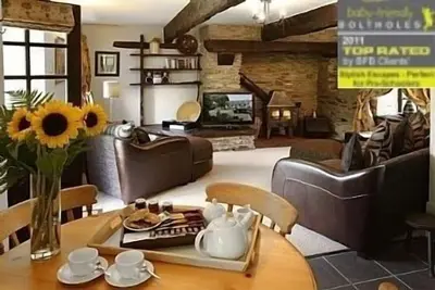 Image de Heather Cottage - a chocolate box two bedroom cottage with lovely view over the front lawns and exce