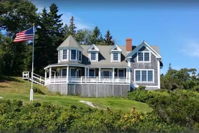 Image de Bowsprit Point on Crockett`s Cove