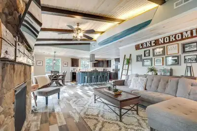 Image de Tranquil Lakefront Cabin: Fire Pit, Grill & Patio