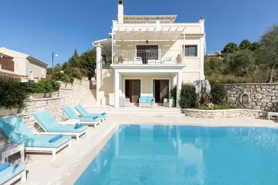 Image de Villa Eleni in Kassiopi- Corfu with Xl private pool, 4 bedrooms, 5 bathrooms