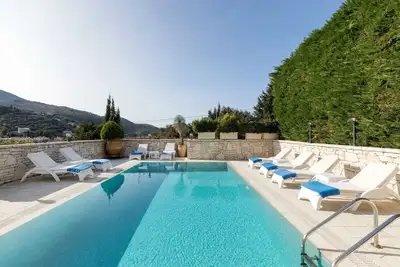 Image de Villa Christos with large private pool, prime location in Kassiopi, 4 bedrooms