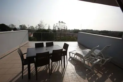 Image de Magnifique appartement mansardé avec vue sur la mer