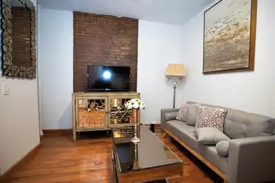 Image de Prime Location 88th St & Lex ~Upper East Cozy 2br 1ba~CentralPark