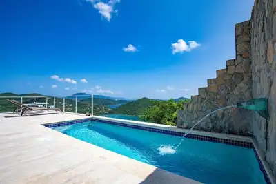 Image de Villa FantaSea - Modern, 2 King Suites w/ Pool