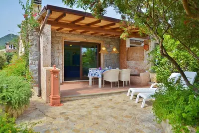 Image de Cottage with garden and barbecue 100 m from the sea