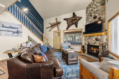 Image de Longhorn Hideaway: Pet Friendly, Hot tub, Near Ponderosa Park, Quiet Wooded Neighborhood