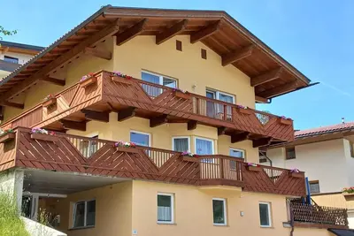 Apartment on the mountain and yet central
