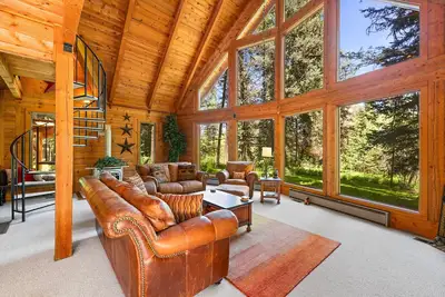 Image de Bear Lodge - Hot Tub - Forested Setting - Pet Friendly