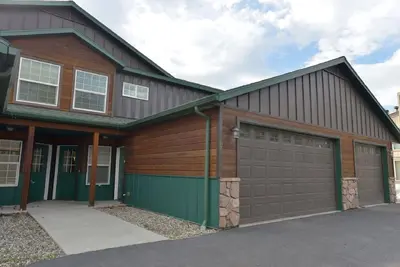 Image de Mountain Therapy: A/C, Pet Friendly, Walk to Davis Beach and Ponderosa Park