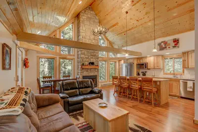 Image de Carlson Cabin - Payette River Views and Access - Fishing - Private Wooded Setting - Pet Friendly