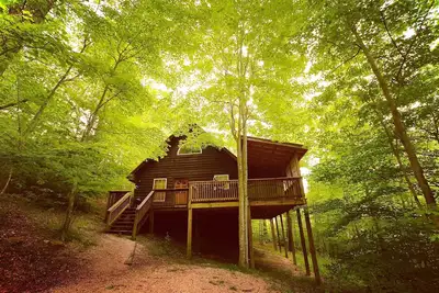 Image de Secluded cabin in Red River Gorge with a Hot Tub and wi-fi